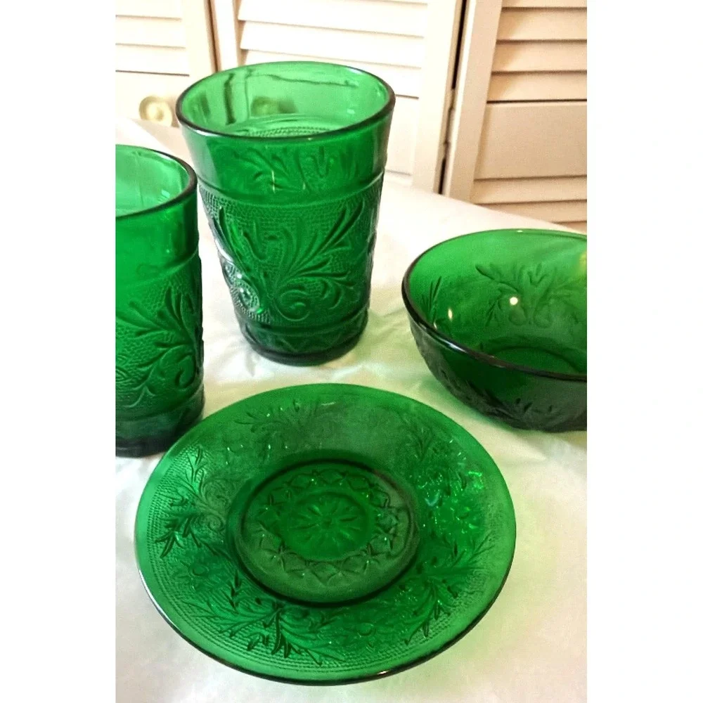 Tiara Anchor Hocking Glass Set 4pc Green Vintage Sandwich Fruit Dessert Pattern